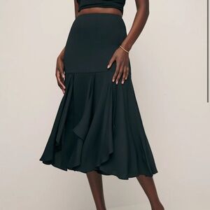 Reformation Vida Skirt Black - Size 2